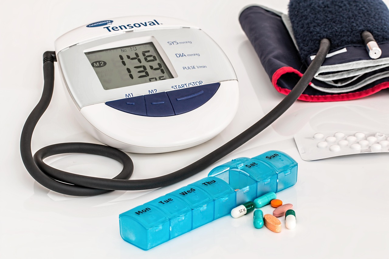 hypertension, high blood pressure, heart disease, illness, medication, medicine, cardiology, healthcare, treatment, health, disease, diagnosis, hypertension, medicine, healthcare, health, health, heal